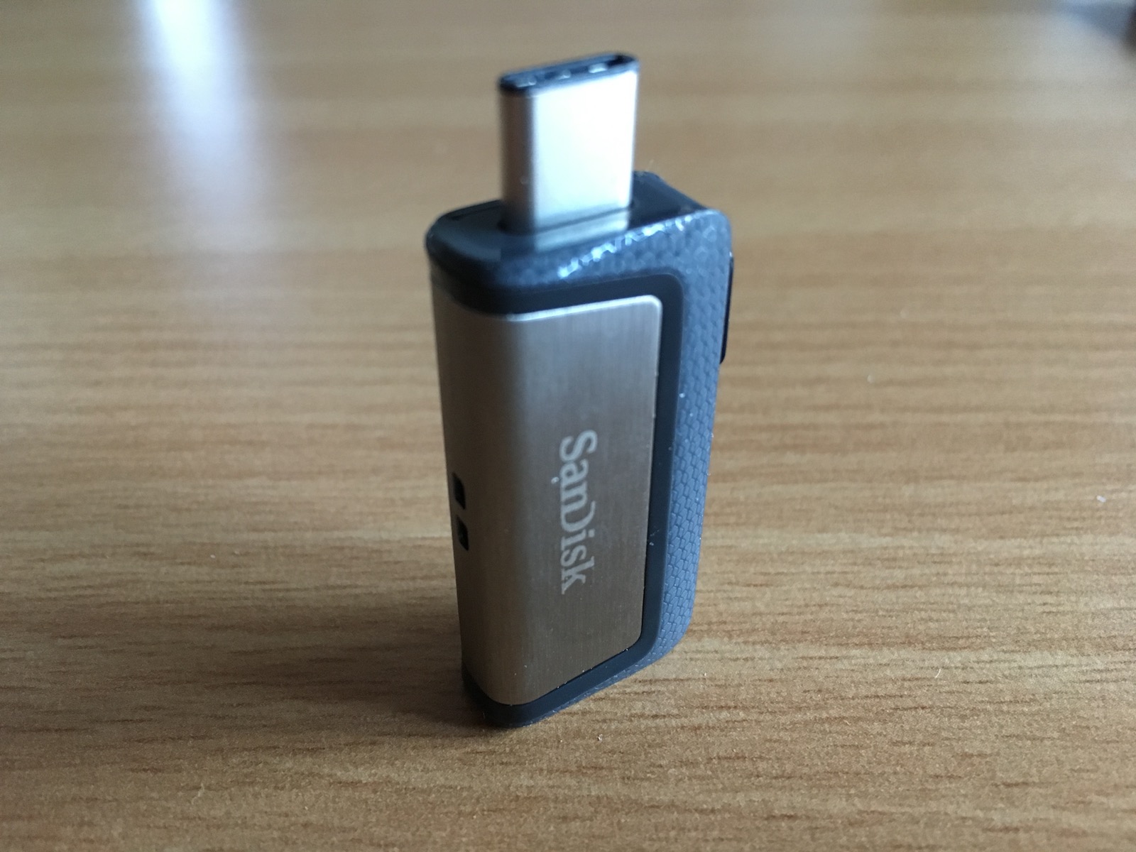 Test de la clé USB à double connectique SanDisk Ultra de 32Go Test de la clé USB à double connectique SanDisk Ultra de 32Go